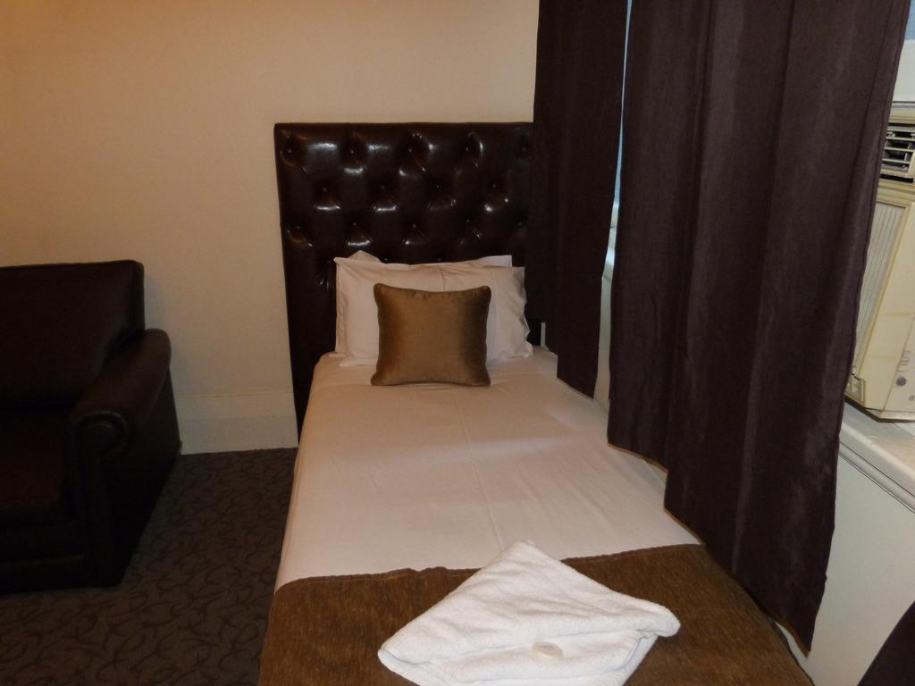 Ambassadors Hotel Adelaïde Extérieur photo